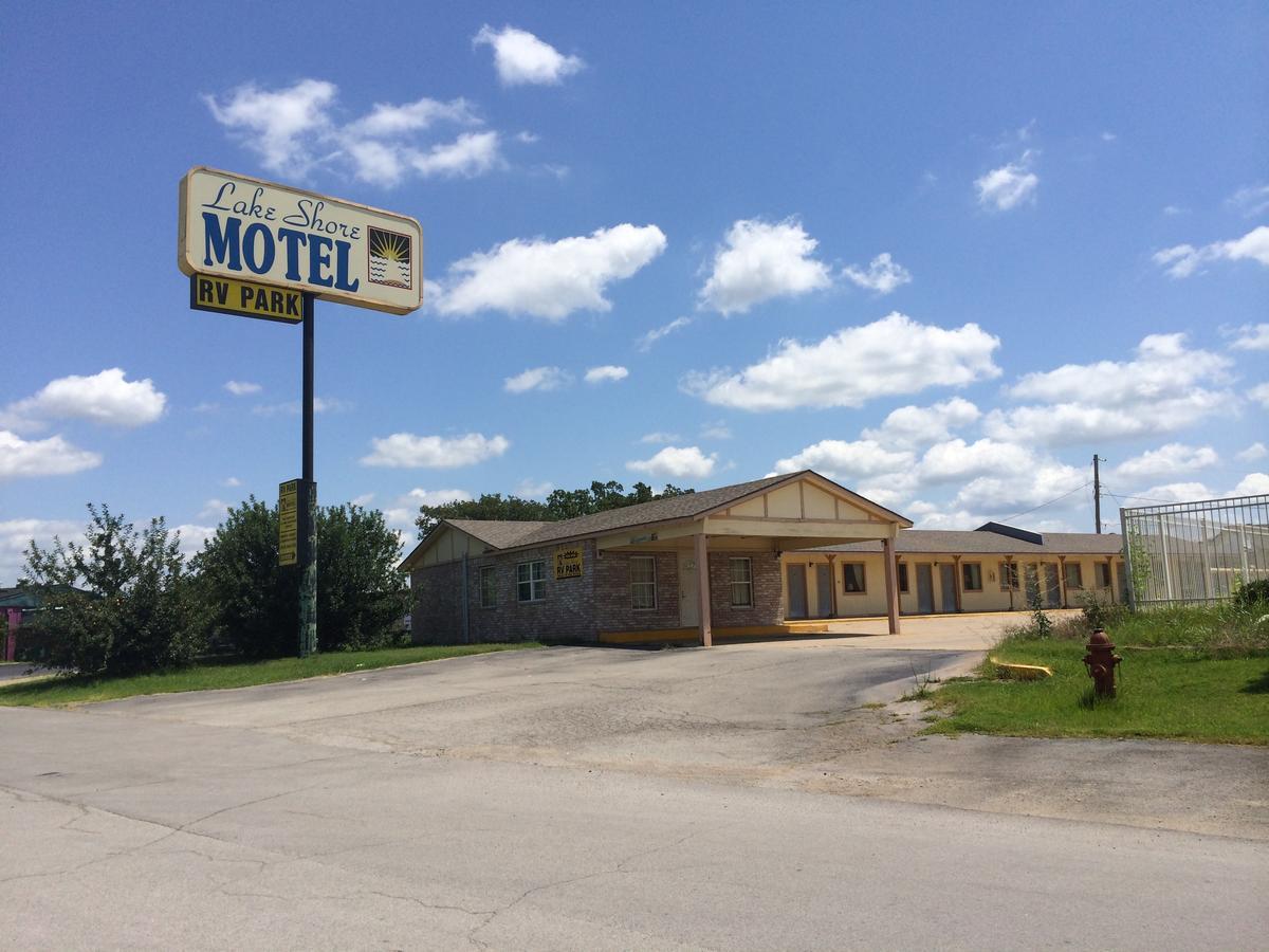 Lake Shore Motel Маннфорд Екстер'єр фото
