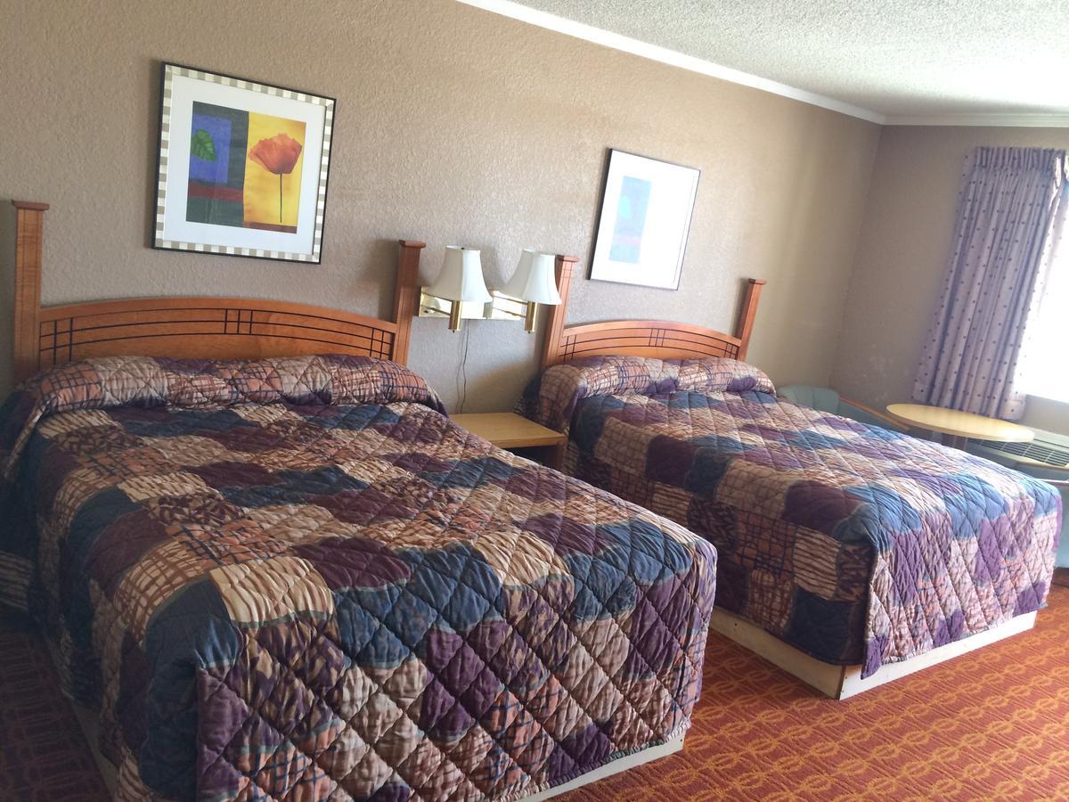Lake Shore Motel Маннфорд Екстер'єр фото